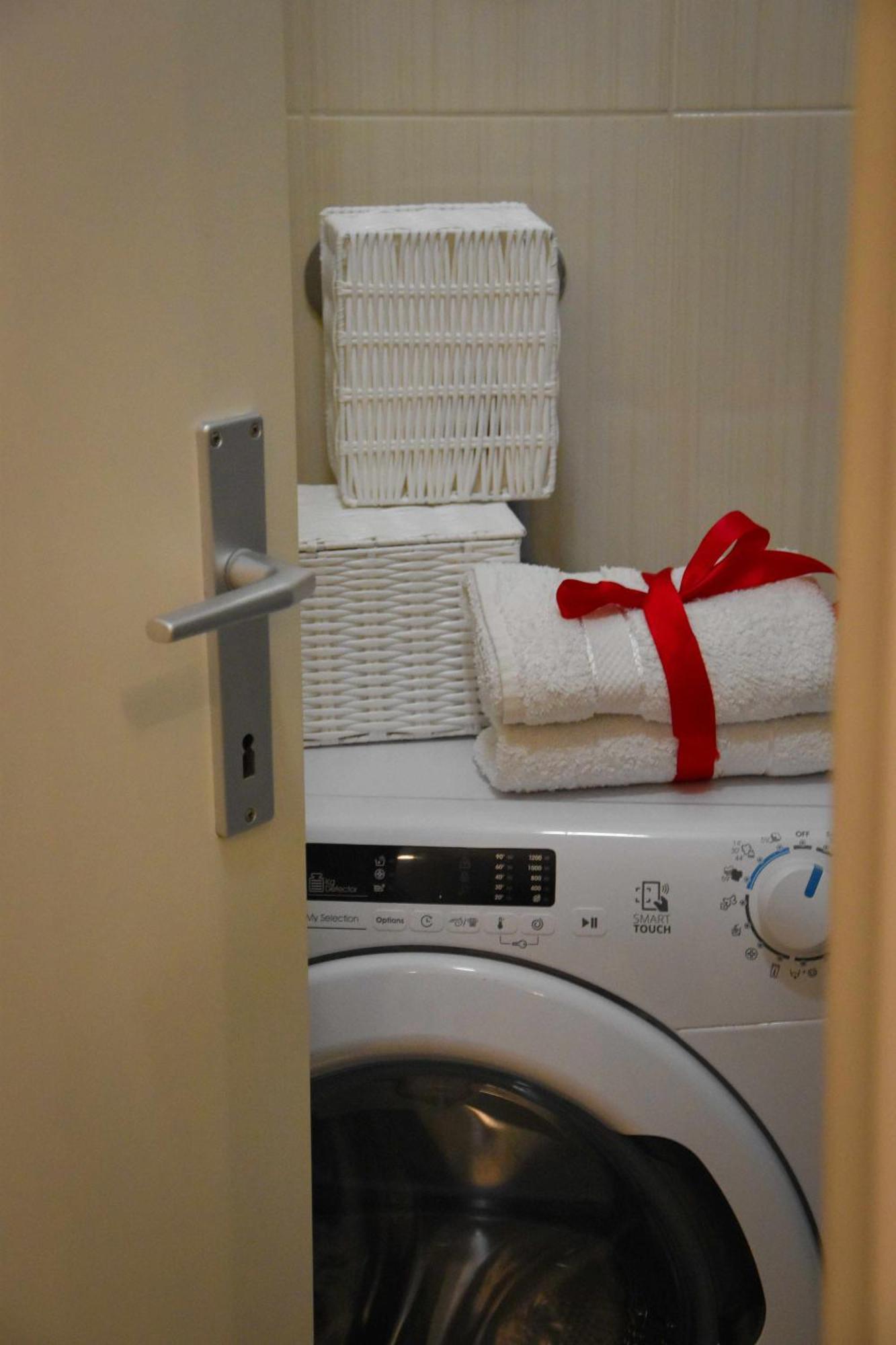 Apartments Bepina- 5 Mins From The Center สปลิท ภายนอก รูปภาพ